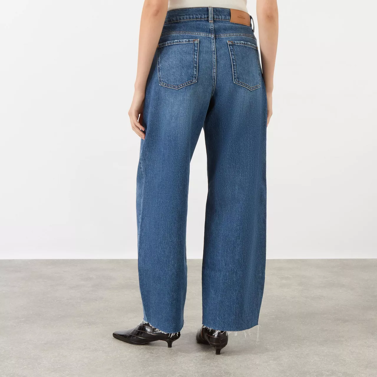 7 FOR ALL MANKIND Bonnie Curvilinear Wide-Leg Jeans - Mid Blue